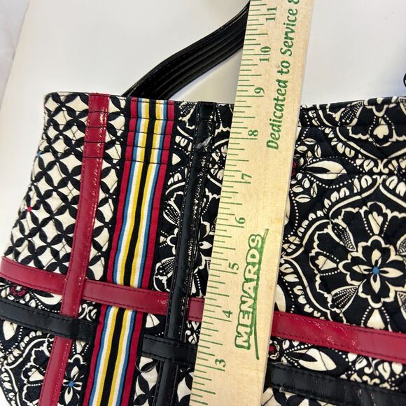 Vera Bradley Barcelona Black White Quilted Geo Print Red Accents Shoulder Bag - Picture 11 of 14